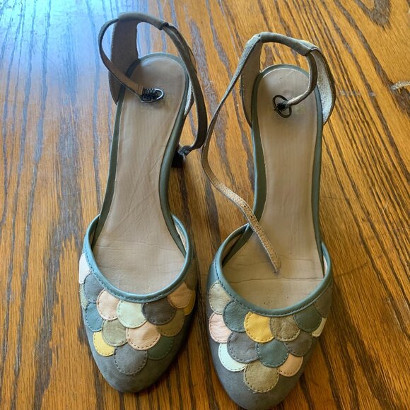 Camper Mary Jane Block Heels Pumps Embroidered Circles Grey Multicolor Sz 7 37 - Picture 1 of 6